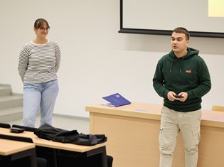 2025-12-03 19-23-09.jpeg